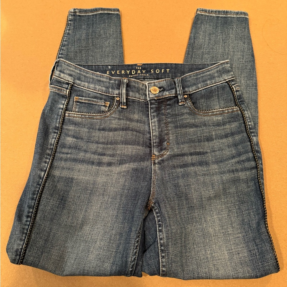 WHBM The Everyday Skinny Soft Jeans - size 2